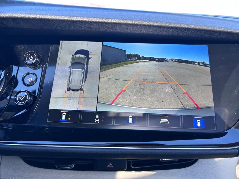 Buick Envision Vehicle Full-screen Gallery Image 22