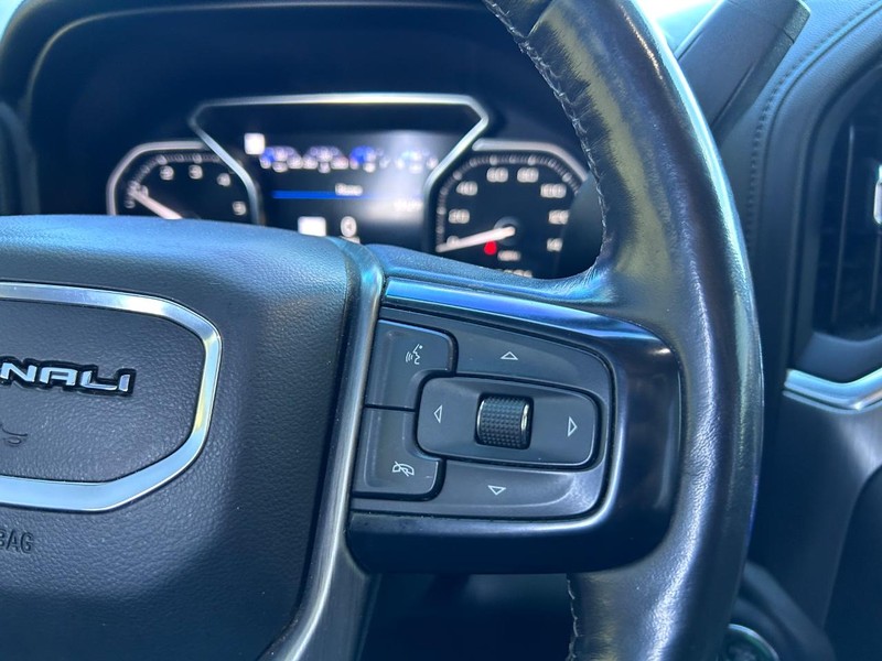 GMC Sierra 1500 Vehicle Full-screen Gallery Image 11