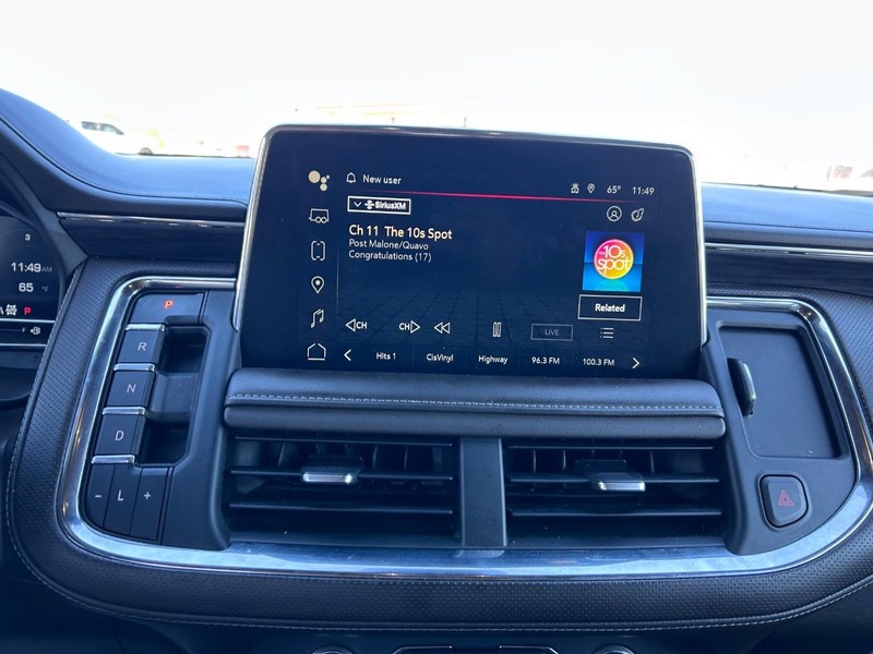 GMC Yukon XL Vehicle Full-screen Gallery Image 15