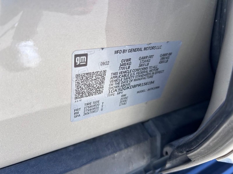 GMC Yukon XL Vehicle Full-screen Gallery Image 24