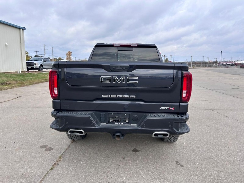GMC Sierra 1500 Vehicle Full-screen Gallery Image 4
