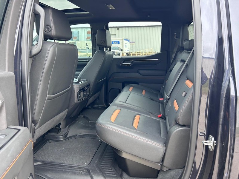 GMC Sierra 1500 Vehicle Full-screen Gallery Image 7