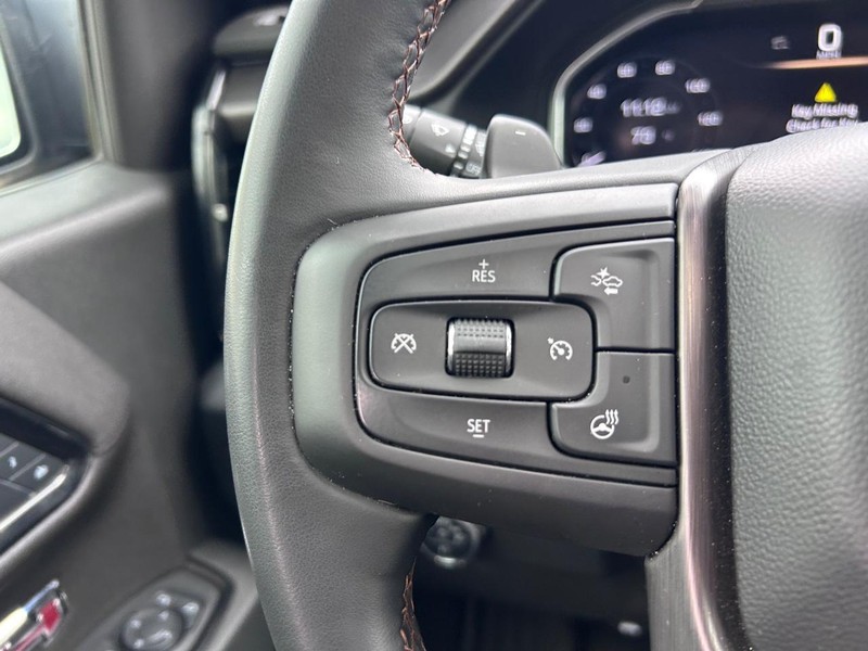 GMC Sierra 1500 Vehicle Full-screen Gallery Image 11