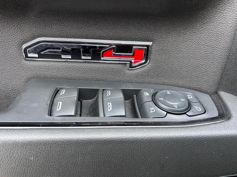 GMC Sierra 1500 Vehicle Full-screen Gallery Image 17