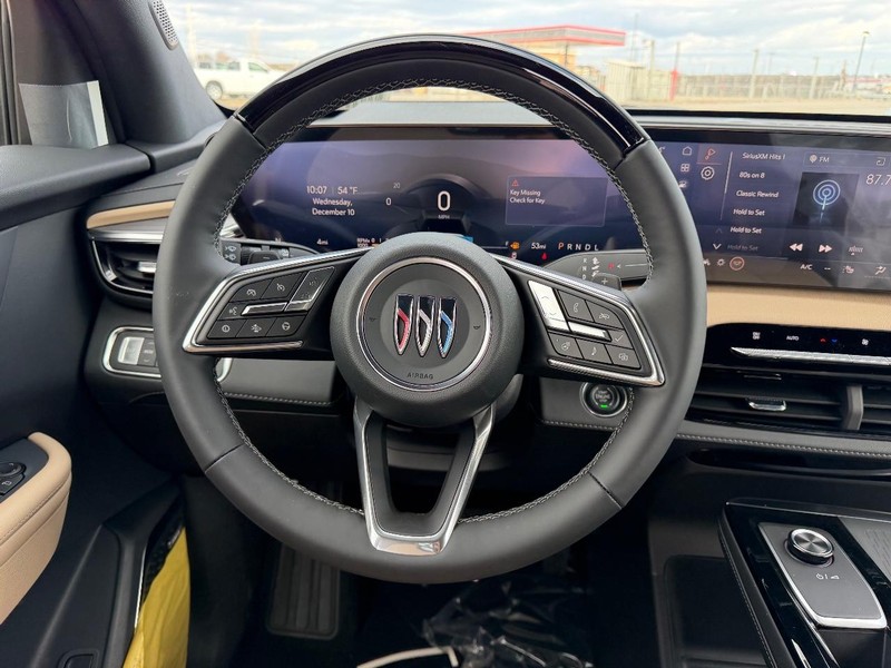 Buick Enclave Vehicle Full-screen Gallery Image 12