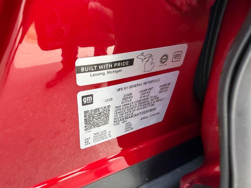 Buick Enclave Vehicle Full-screen Gallery Image 23