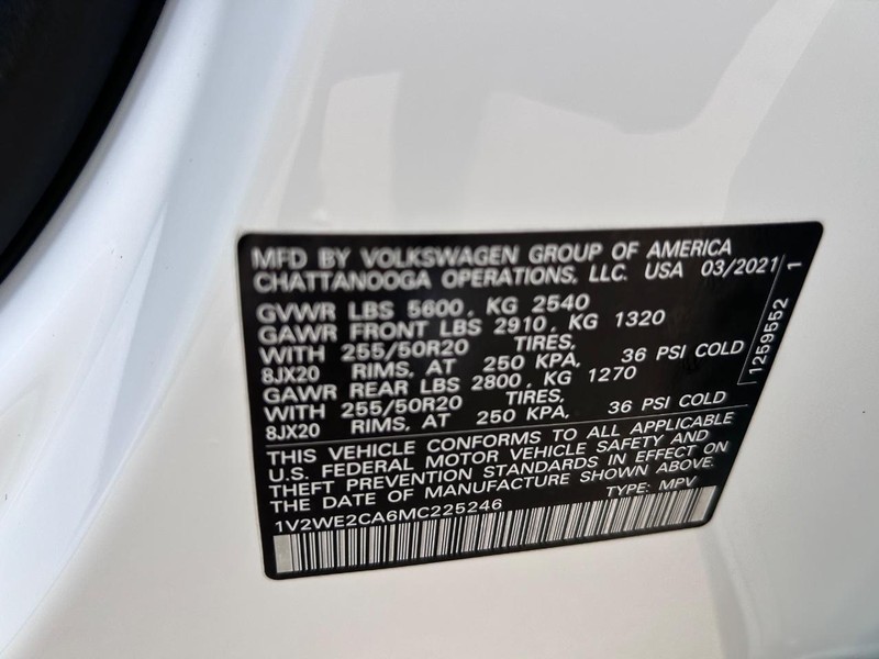 Volkswagen Atlas Cross Sport Vehicle Full-screen Gallery Image 21