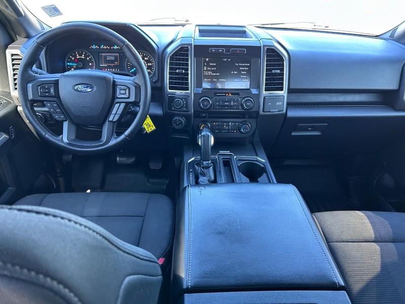 Ford F-150 Vehicle Full-screen Gallery Image 8