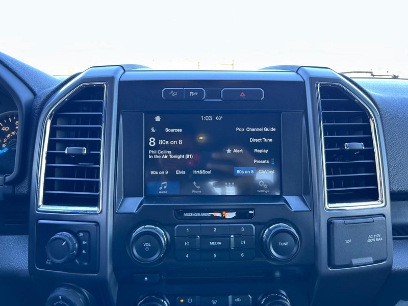 Ford F-150 Vehicle Full-screen Gallery Image 12