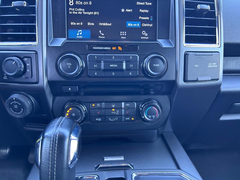 Ford F-150 Vehicle Full-screen Gallery Image 13