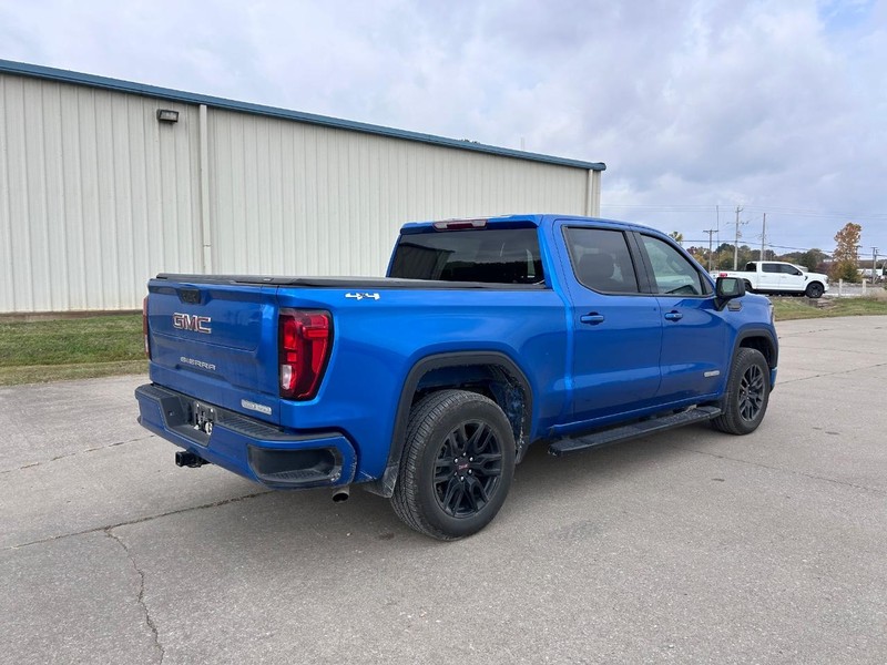 GMC Sierra 1500 Vehicle Full-screen Gallery Image 3