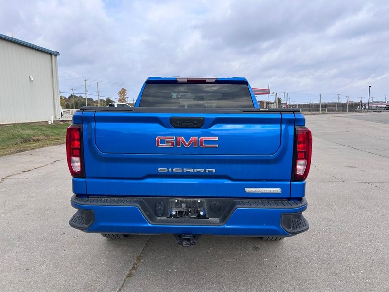 GMC Sierra 1500 Vehicle Full-screen Gallery Image 4
