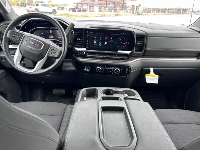 GMC Sierra 1500 Vehicle Full-screen Gallery Image 8