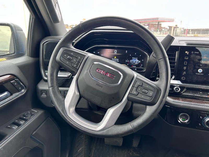 GMC Sierra 1500 Vehicle Full-screen Gallery Image 9