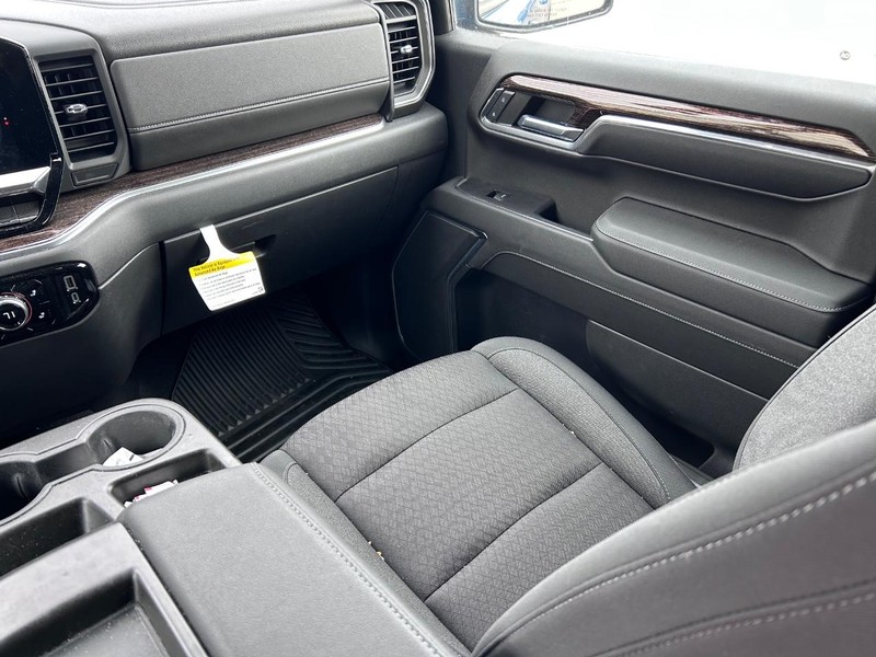 GMC Sierra 1500 Vehicle Full-screen Gallery Image 14