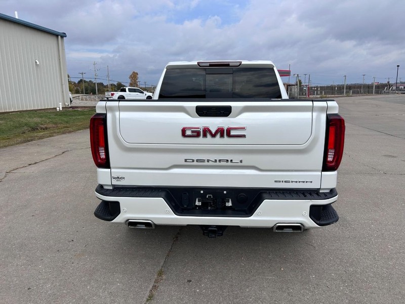 GMC Sierra 1500 Limited Vehicle Full-screen Gallery Image 4