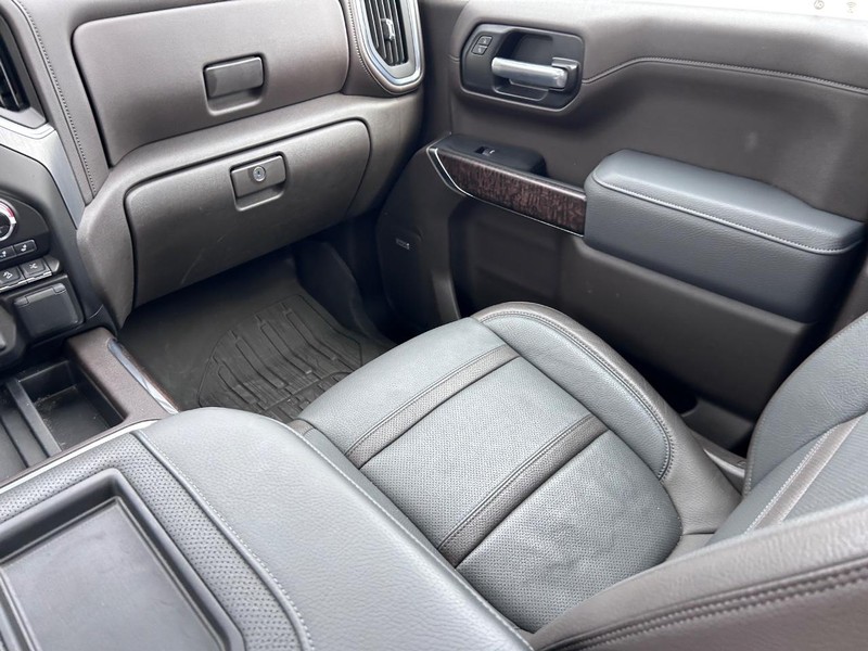 GMC Sierra 1500 Limited Vehicle Full-screen Gallery Image 15