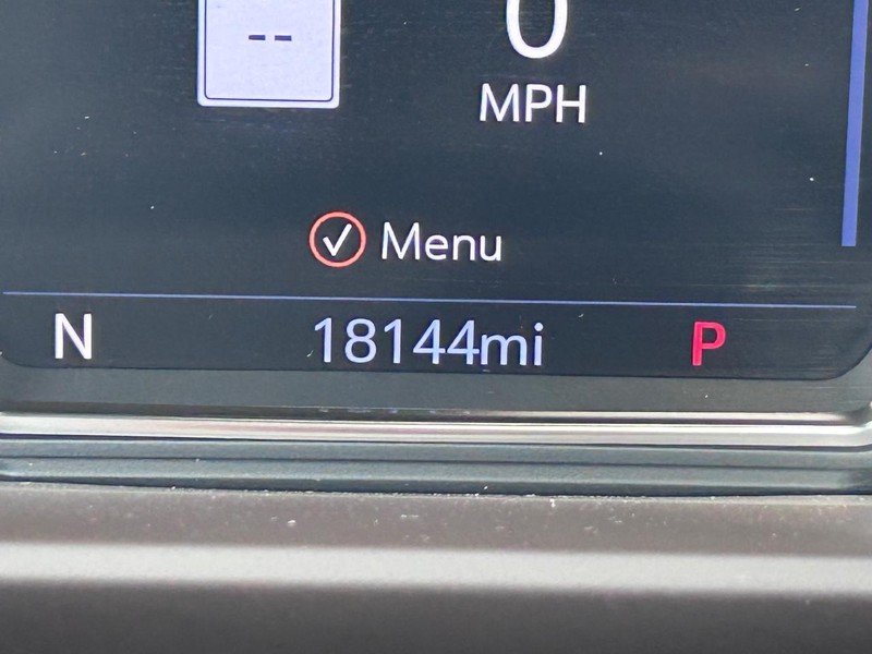 GMC Sierra 1500 Limited Vehicle Full-screen Gallery Image 19