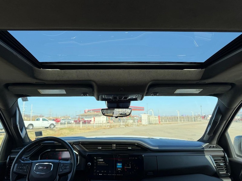 GMC Sierra 1500 Vehicle Full-screen Gallery Image 8