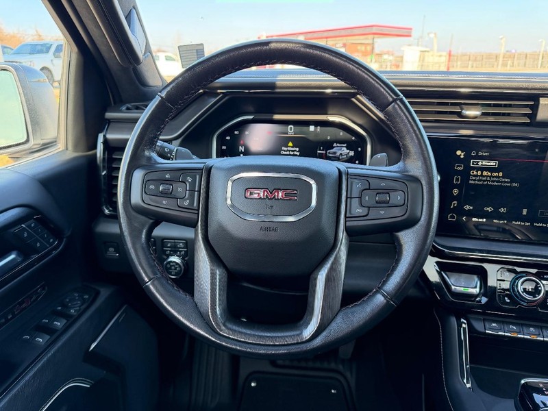 GMC Sierra 1500 Vehicle Full-screen Gallery Image 10