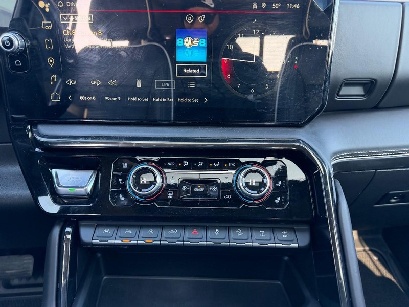 GMC Sierra 1500 Vehicle Full-screen Gallery Image 14