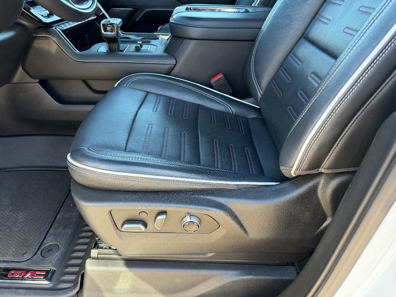 GMC Sierra 1500 Vehicle Full-screen Gallery Image 19