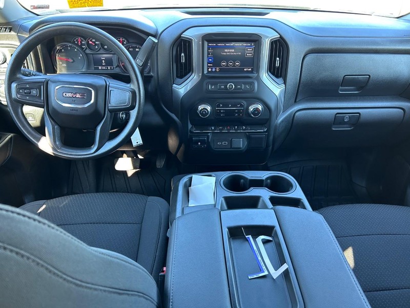 GMC Sierra 2500HD Vehicle Full-screen Gallery Image 8