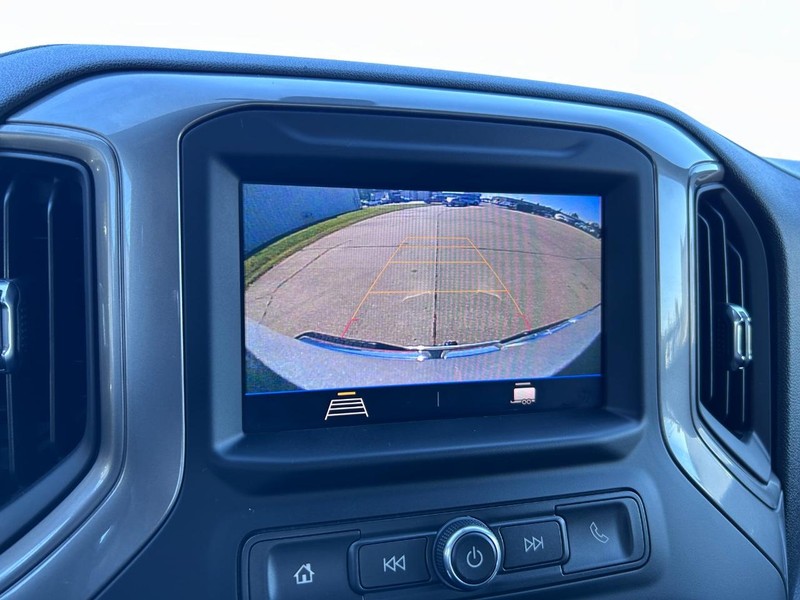 GMC Sierra 2500HD Vehicle Full-screen Gallery Image 17