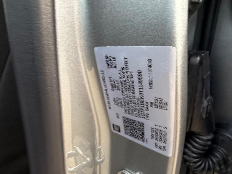 GMC Canyon Vehicle Full-screen Gallery Image 20