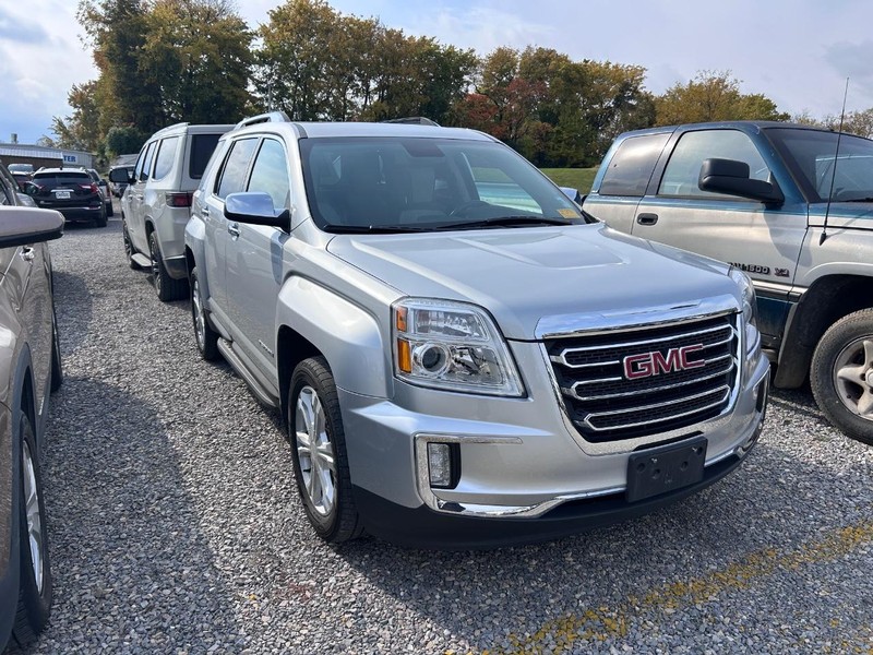 GMC Terrain Vehicle Full-screen Gallery Image 2
