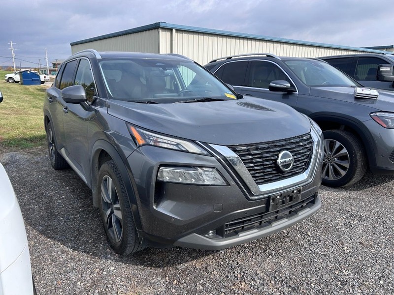 Nissan Rogue Vehicle Full-screen Gallery Image 2