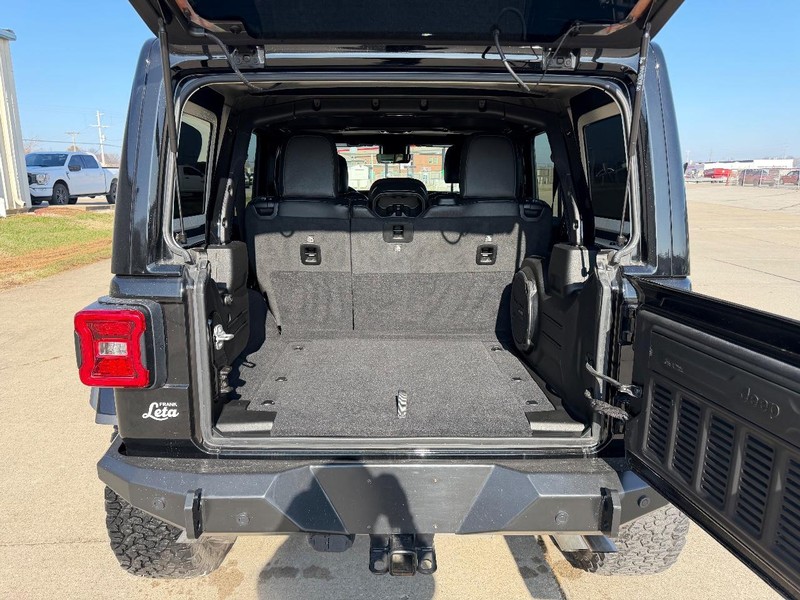 Jeep Wrangler Vehicle Full-screen Gallery Image 5