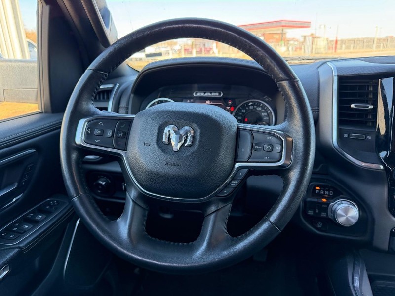 Ram 1500 Vehicle Full-screen Gallery Image 9