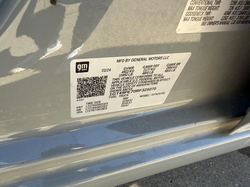 GMC Sierra 2500HD Vehicle Full-screen Gallery Image 20