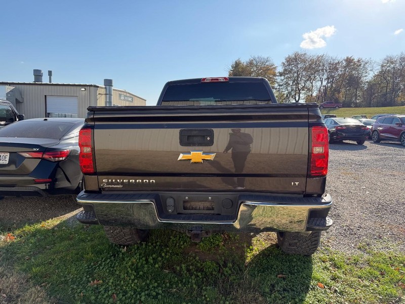 Chevrolet Silverado 1500 Vehicle Full-screen Gallery Image 3