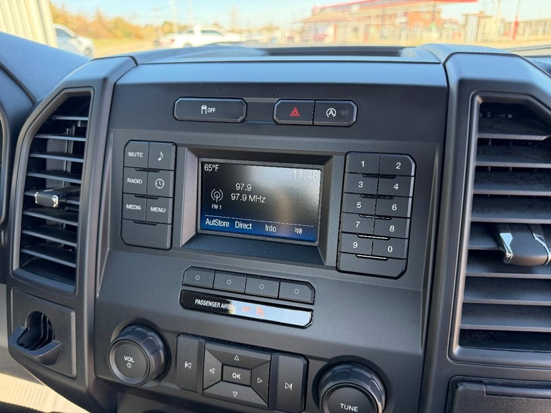 Ford F-150 Vehicle Full-screen Gallery Image 10