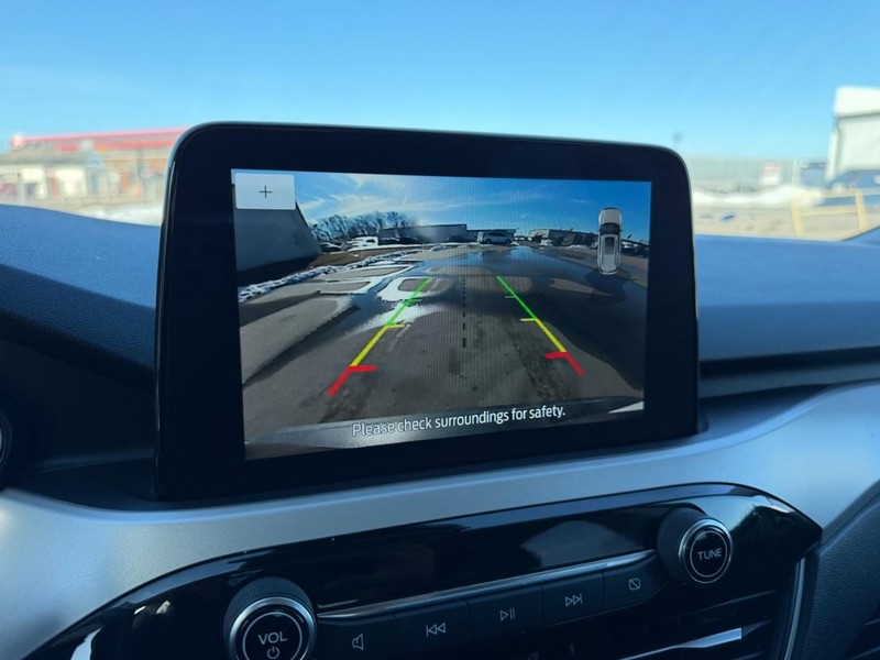 Ford Escape Vehicle Full-screen Gallery Image 20