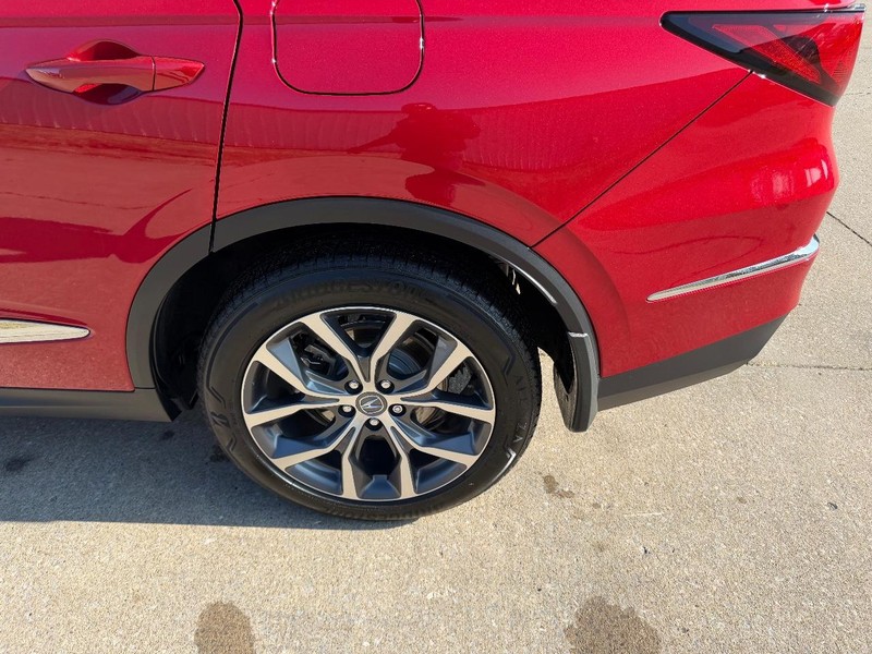 Acura MDX Vehicle Full-screen Gallery Image 7