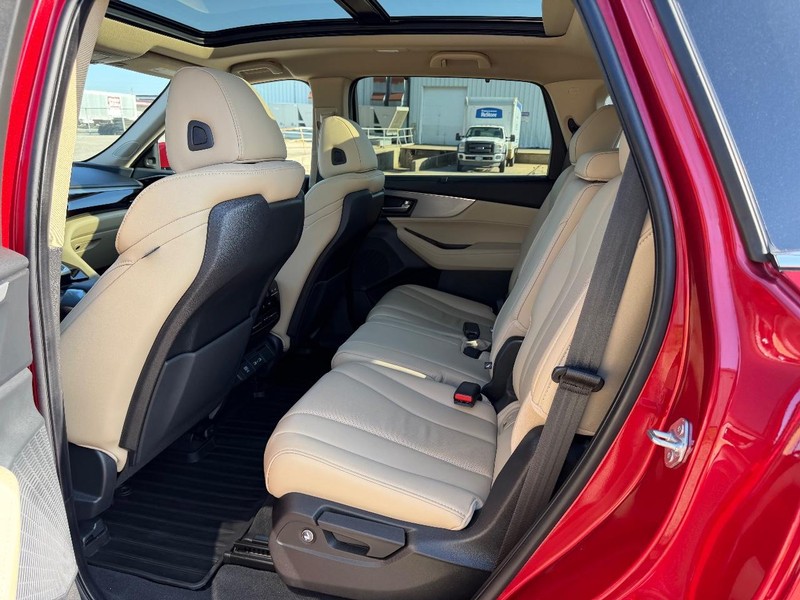Acura MDX Vehicle Full-screen Gallery Image 8