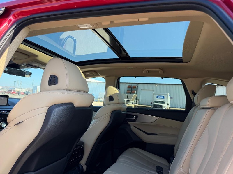 Acura MDX Vehicle Full-screen Gallery Image 9