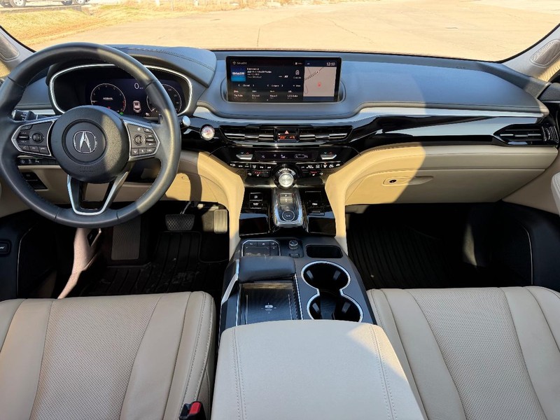 Acura MDX Vehicle Full-screen Gallery Image 11