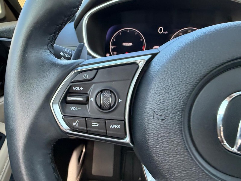 Acura MDX Vehicle Full-screen Gallery Image 13