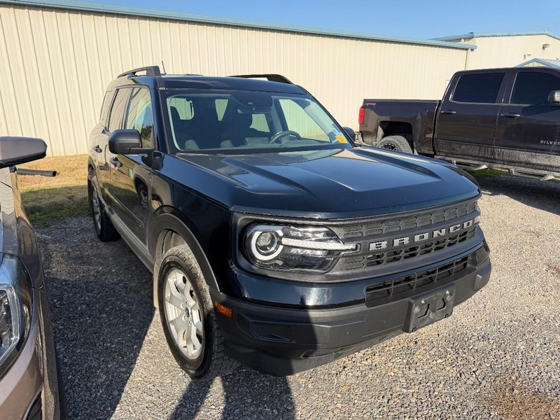 Ford Bronco Sport Vehicle Full-screen Gallery Image 2