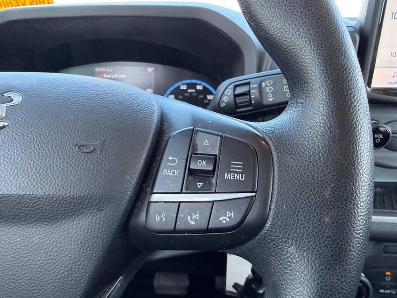 Ford Bronco Sport Vehicle Full-screen Gallery Image 11