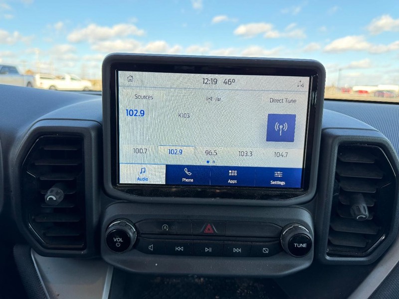 Ford Bronco Sport Vehicle Full-screen Gallery Image 12