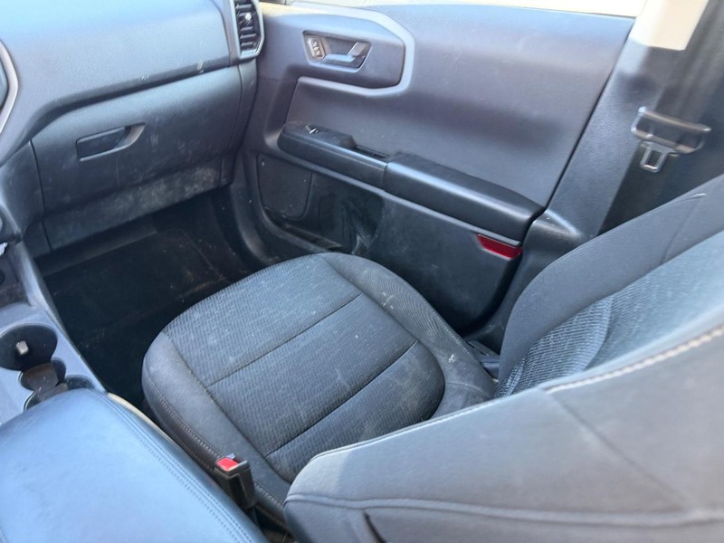 Ford Bronco Sport Vehicle Full-screen Gallery Image 15