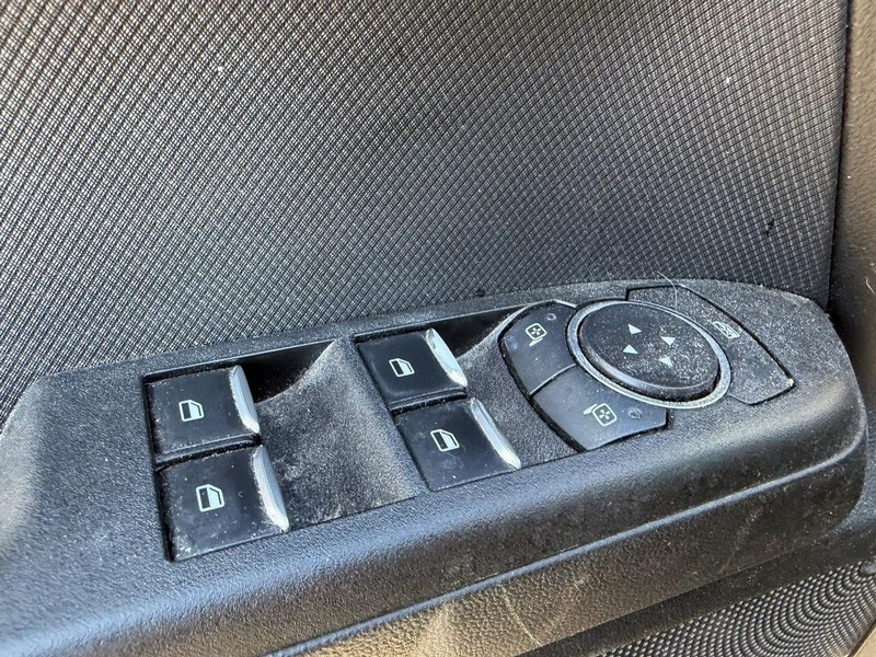 Ford Bronco Sport Vehicle Full-screen Gallery Image 16