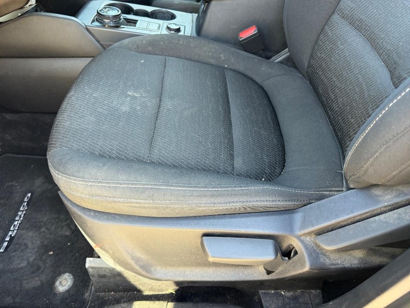 Ford Bronco Sport Vehicle Full-screen Gallery Image 17