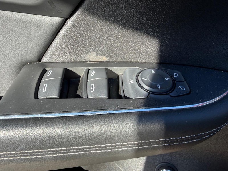 Buick Envision Vehicle Full-screen Gallery Image 17