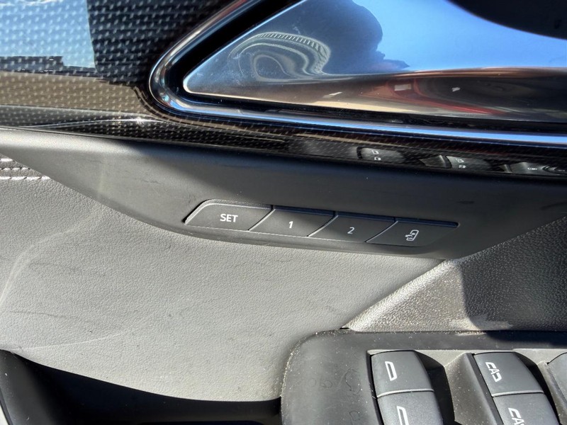 Buick Envision Vehicle Full-screen Gallery Image 18